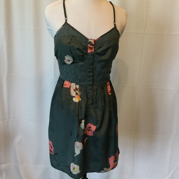 Kimchi Blue Dresses & Skirts - Kimchi Blue Floral Lightweight Dress with Lace!